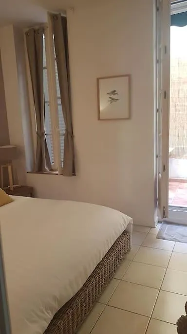 2 Pieces Dans Le Centre Avec Petite Terrasse 3*** Apartment Marseille 0*,  France