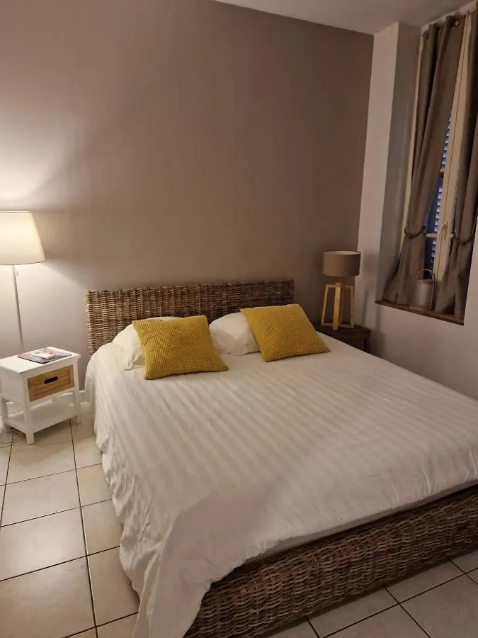 2 Pieces Dans Le Centre Avec Petite Terrasse 3*** Apartment Marseille 0*,