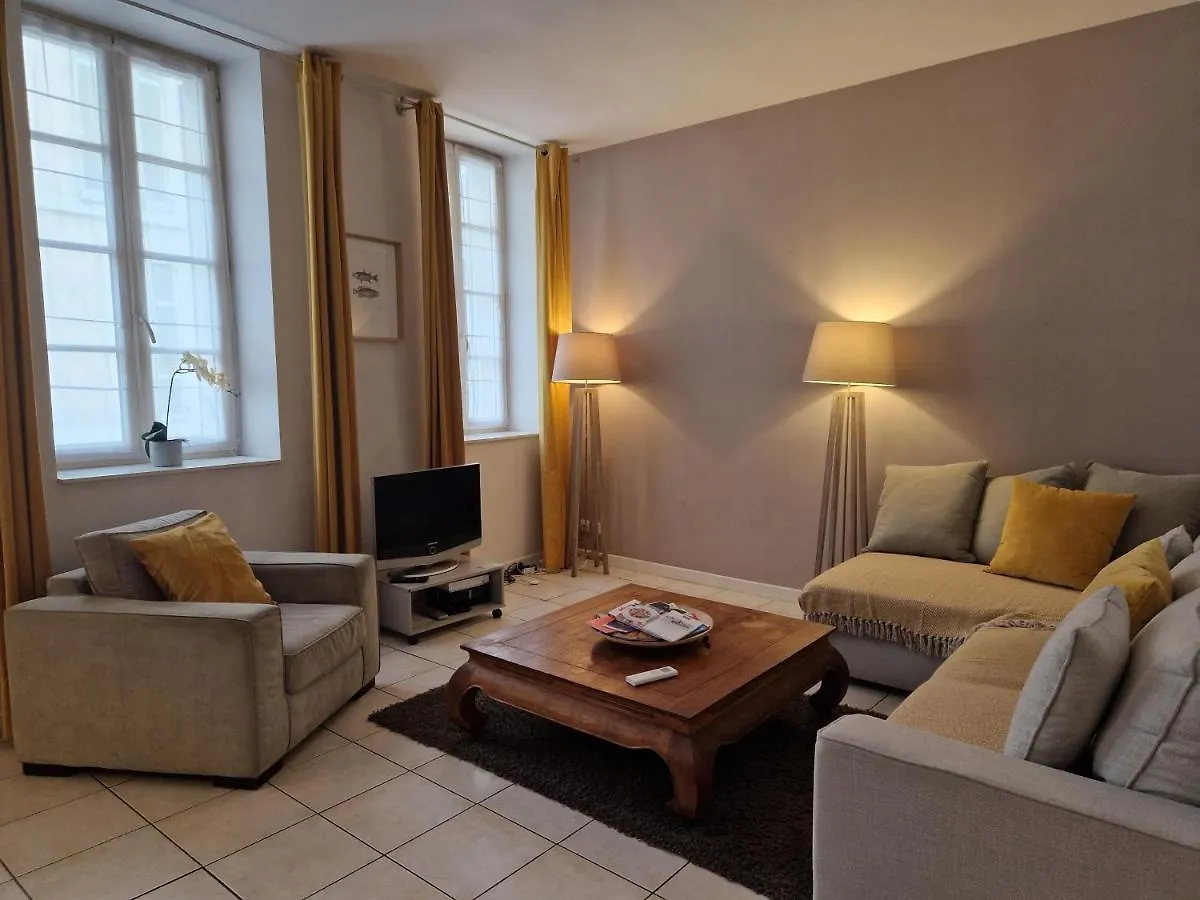 2 Pieces Dans Le Centre Avec Petite Terrasse 3*** Apartment Marseille 0*,  France